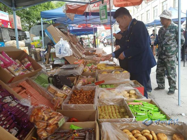甘州區市場監管局甘浚片區扎實開展集貿市場食品安全專項檢查，嚴把食品銷售安全關